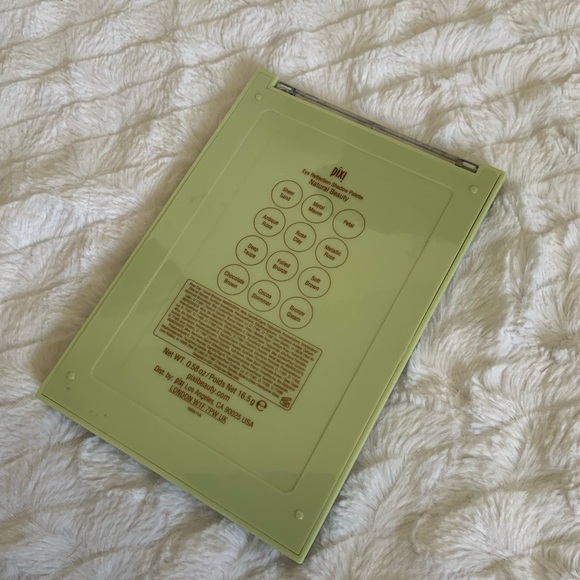 Pixi by Petra Natural Beauty Eyeshadow Palette - Picture 2 of 3